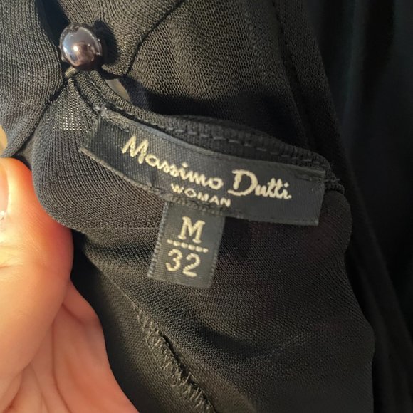 Black, backless dress - Picture 3 of 3